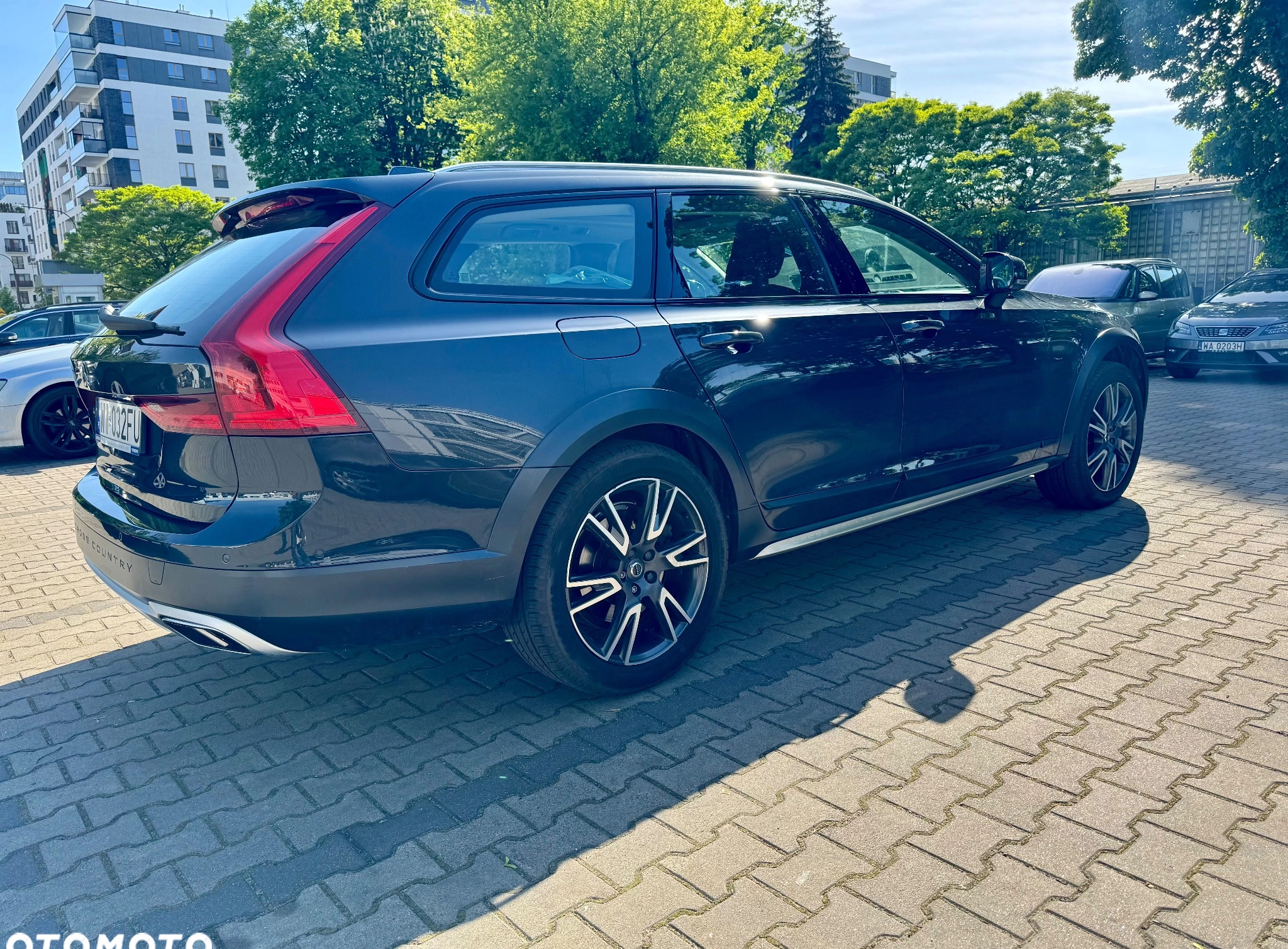 Volvo V90 Cross Country cena 129000 przebieg: 154500, rok produkcji 2017 z Warszawa małe 154